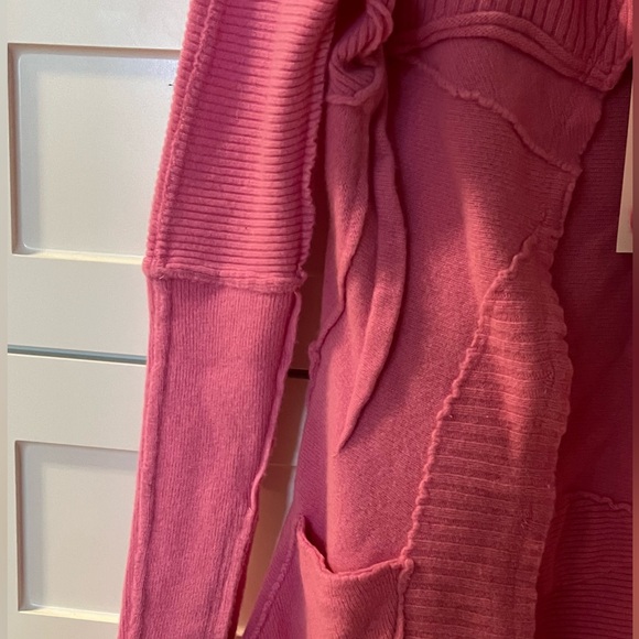 NWTA Talia Byrne Sweater Small - Picture 12 of 13